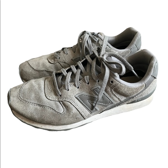 New Balance 696 Tennis shoes - Picture 1 of 3